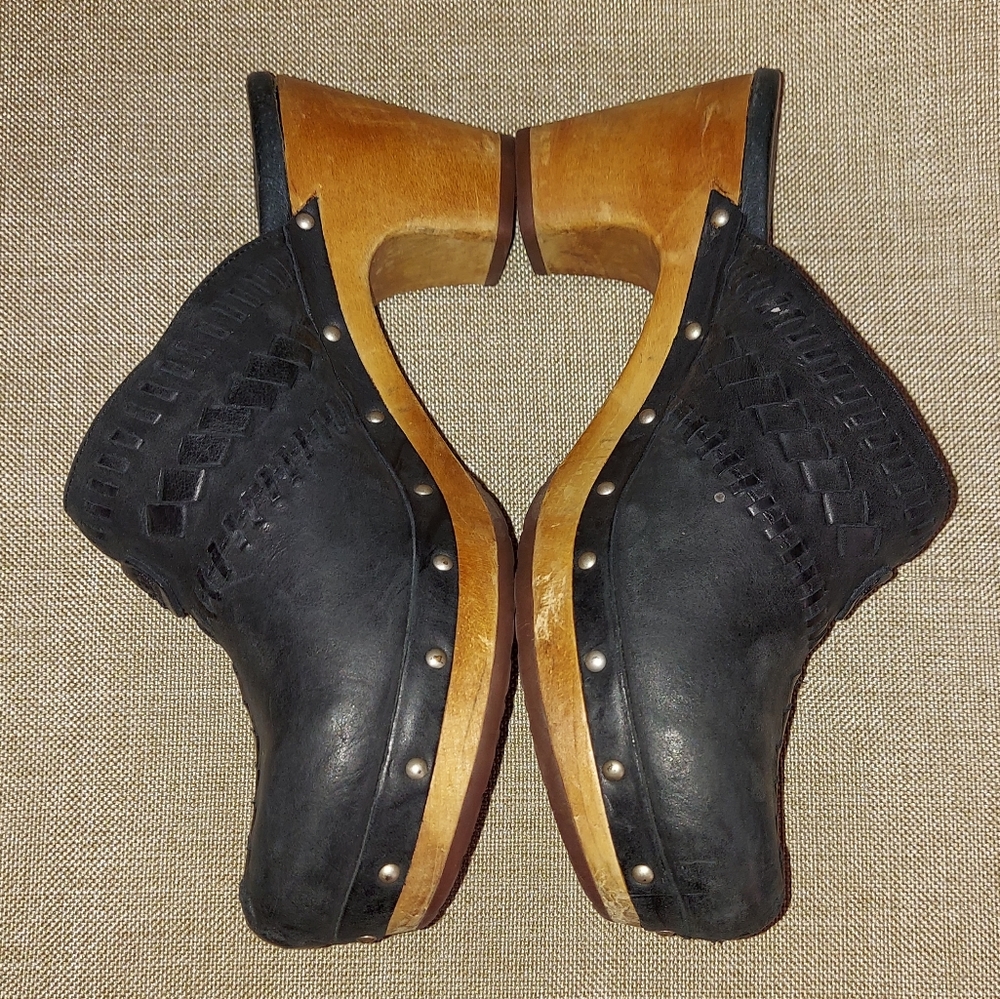 UGG Wooden Leather Mule Clogs